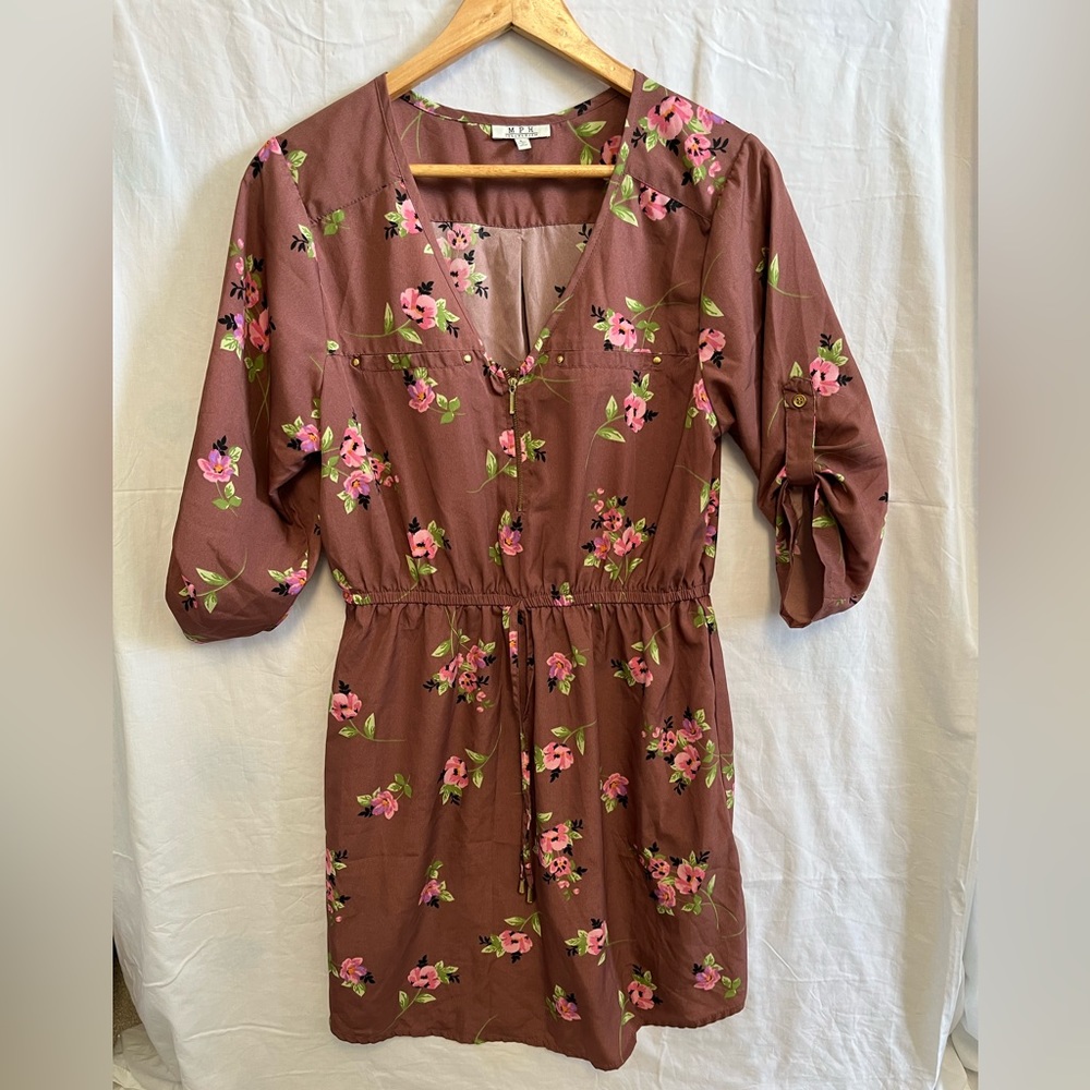 🦋M P H dress Mauve pink color V-neck zipper in the front